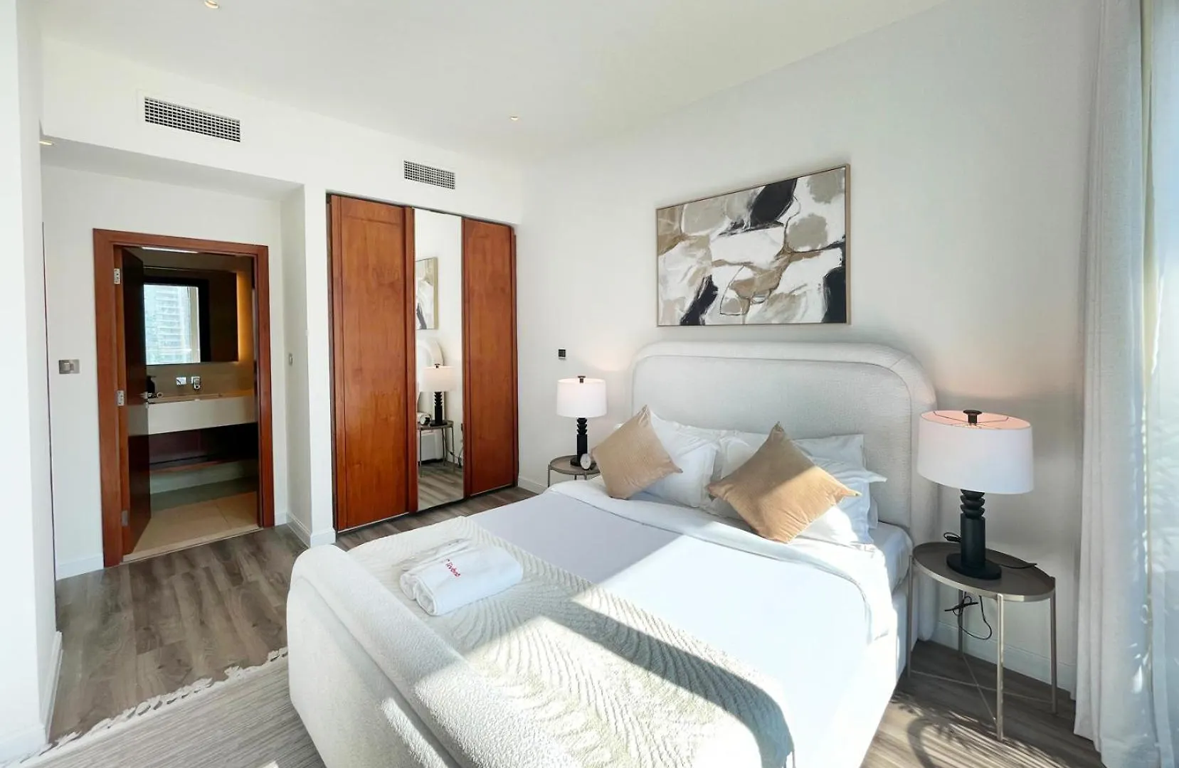 Livbnb - 2Br Apartment With Breathtaking Marina View Dubai United Arab Emirates