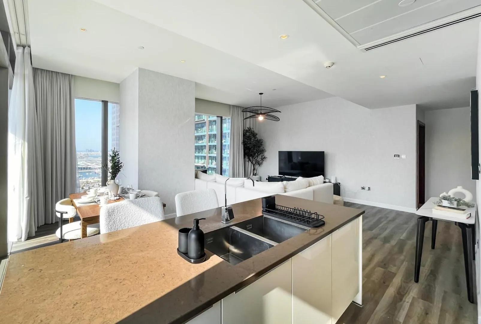 Livbnb - 2Br Apartment With Breathtaking Marina View Dubai