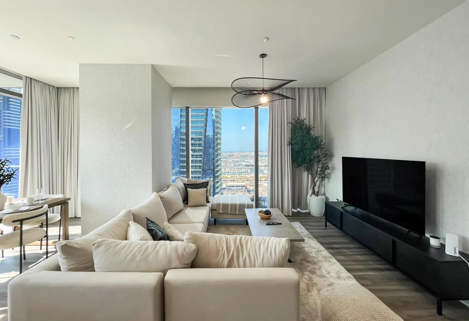 Livbnb - 2Br Apartment With Breathtaking Marina View Dubai 0*,