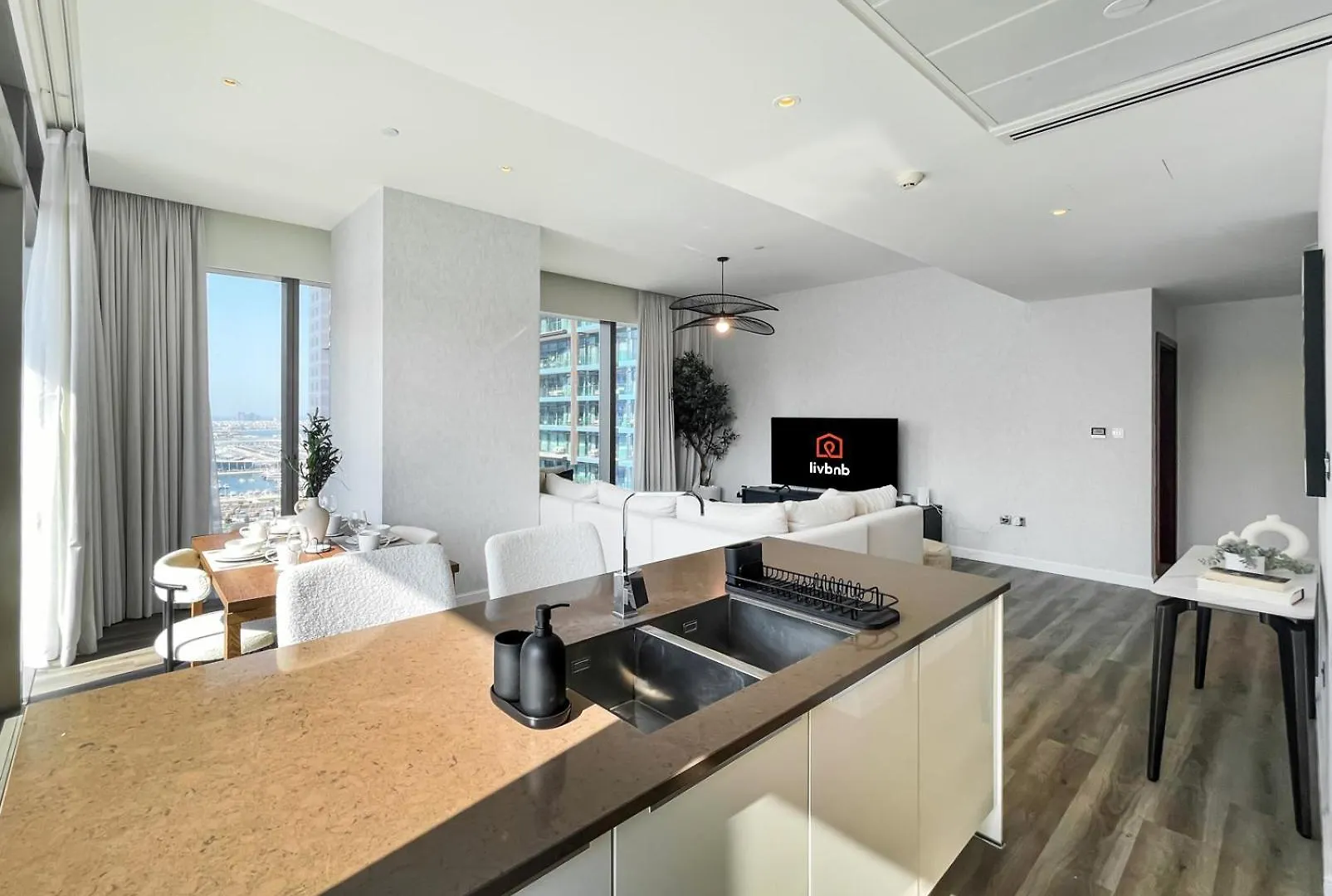 Livbnb - 2Br Apartment With Breathtaking Marina View Dubai United Arab Emirates