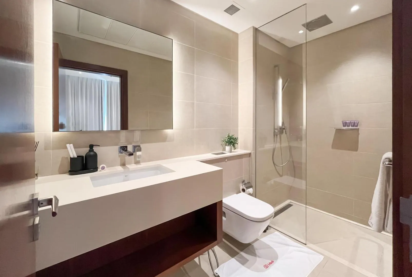 Livbnb - 2Br Apartment With Breathtaking Marina View دبي
