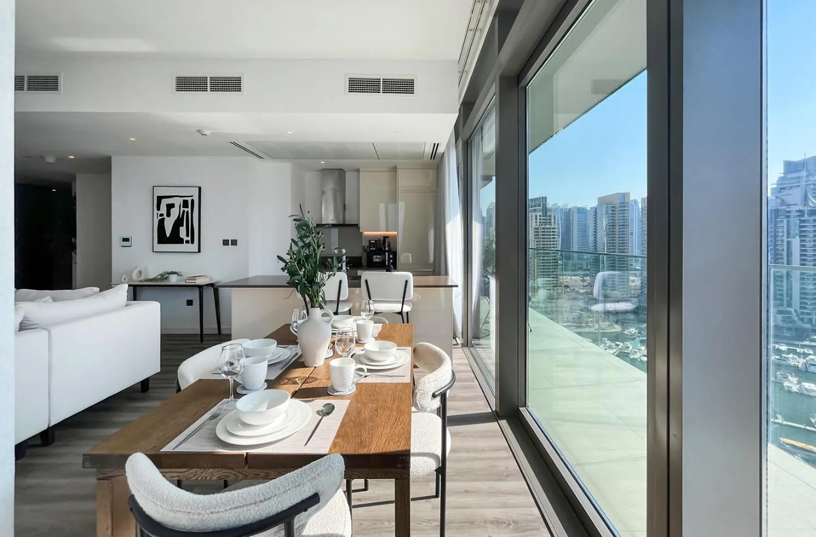 Livbnb - 2Br Apartment With Breathtaking Marina View دبي