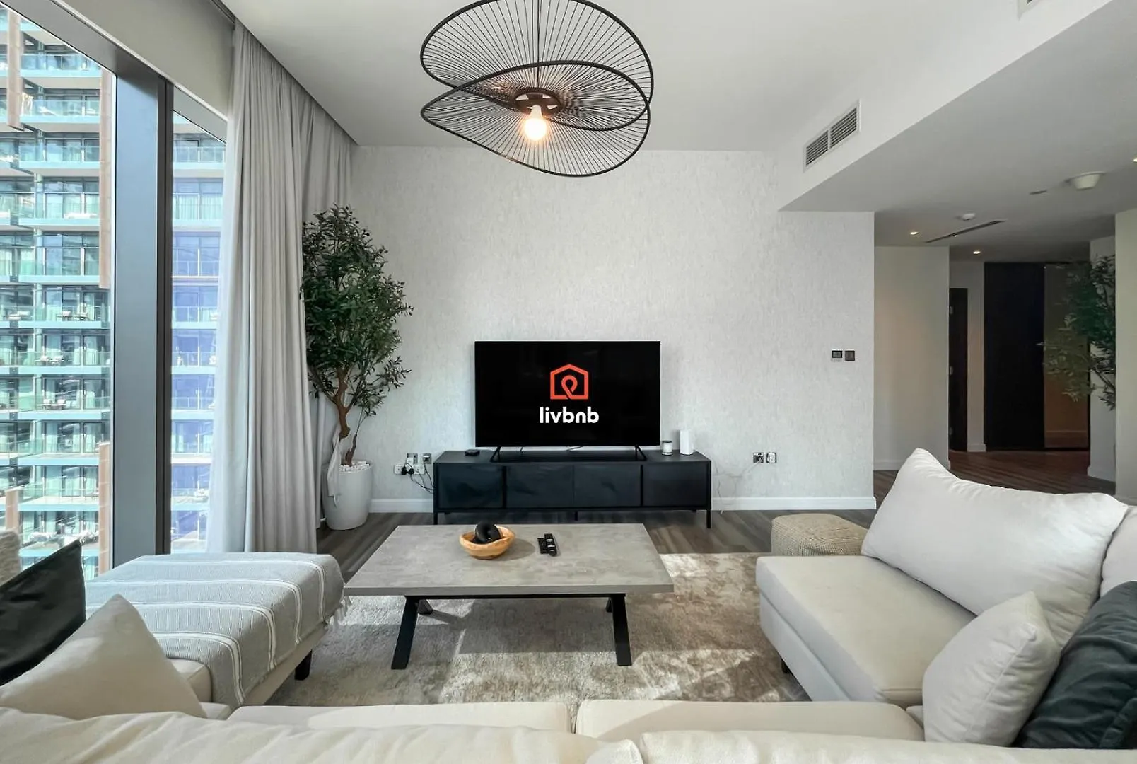 Livbnb - 2Br Apartment With Breathtaking Marina View دبي